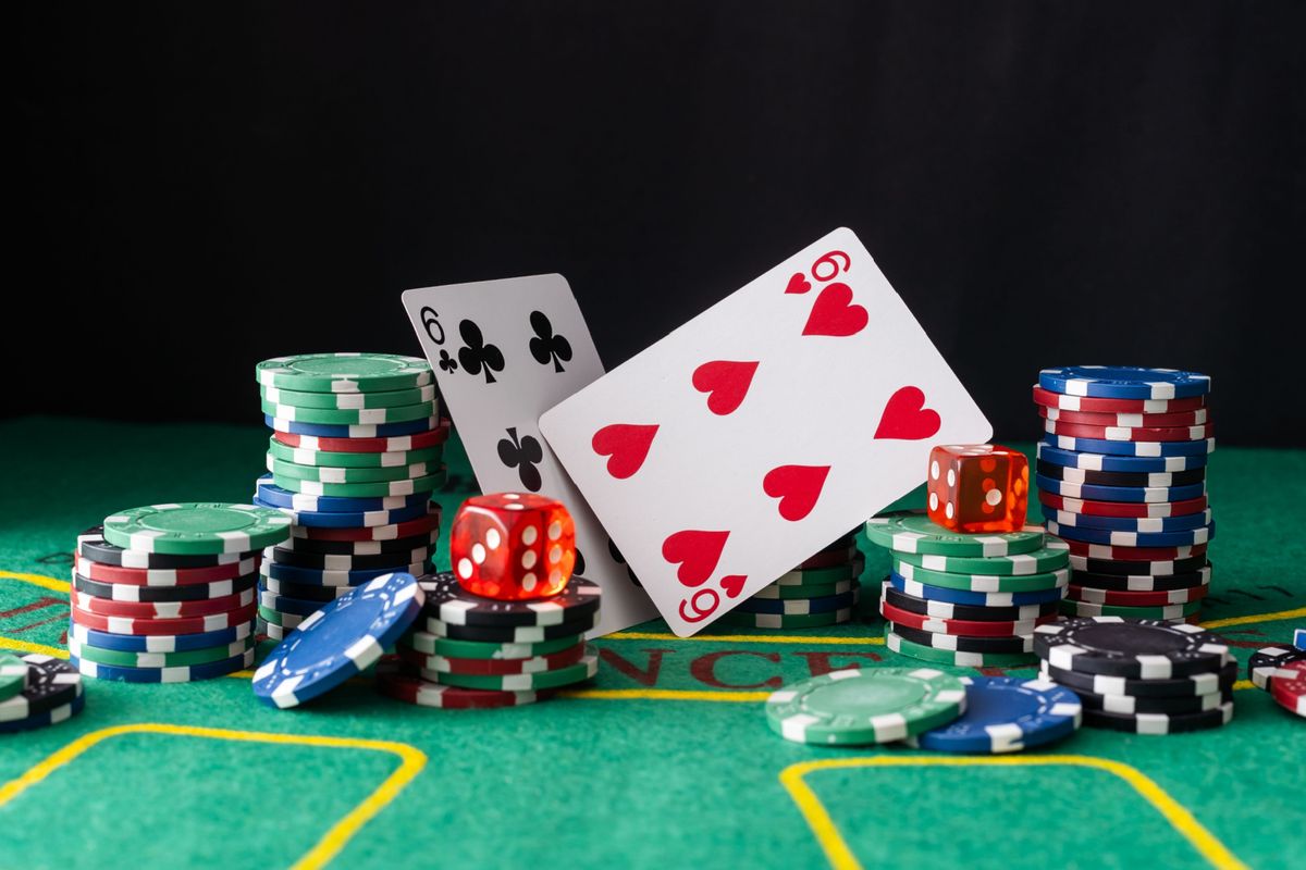 Lolly Spins Casino کیسینو میں پوکر گیمز